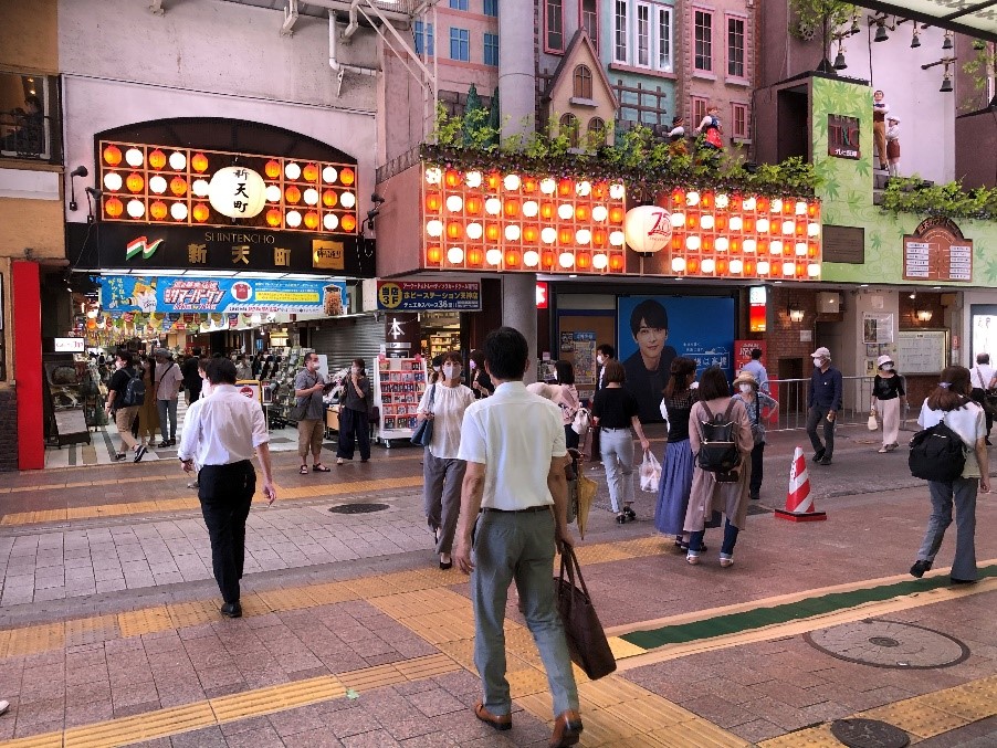 福岡営業所紹介 Vol 1 舞台裏 舞台照明 演出照明 テレビスタジオ照明の専門メーカー Marumo 丸茂電機株式会社 福岡営業所紹介 Vol 1 舞台裏 舞台照明 演出照明 テレビスタジオ照明の専門メーカー Marumo 丸茂電機株式会社
